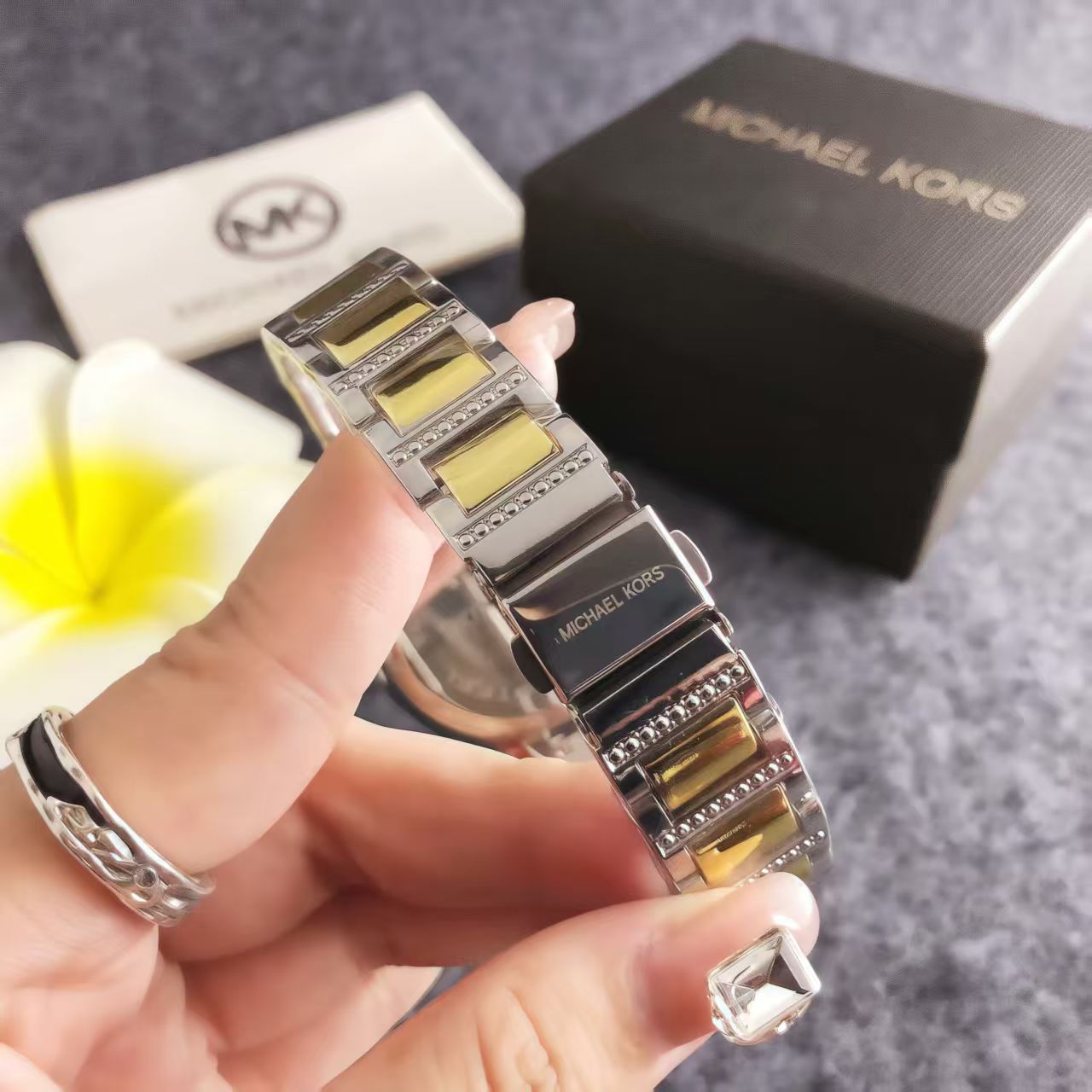 2026 MICHAEL KORS Luxury Coupl - огляд і ціна Zero Luxury Watch