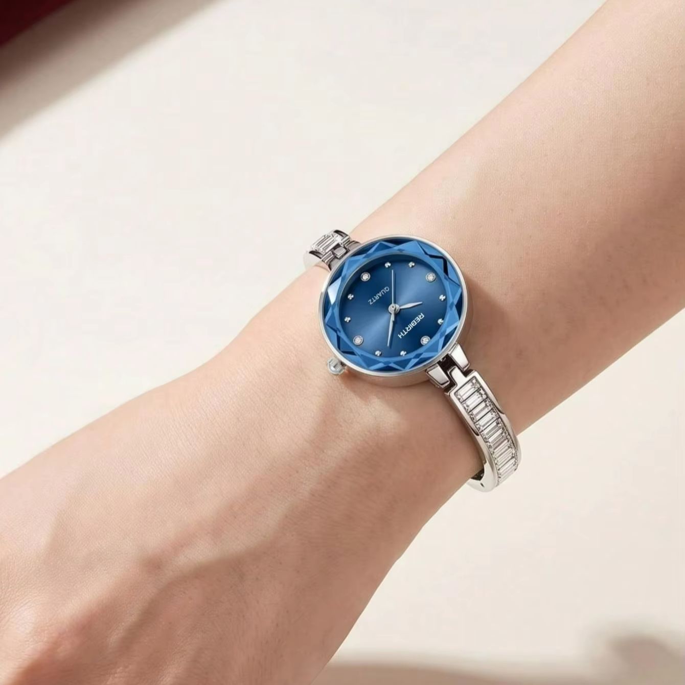 Light Luxury Cut Blue Glass Di - огляд і ціна Luxury Watch Diamond